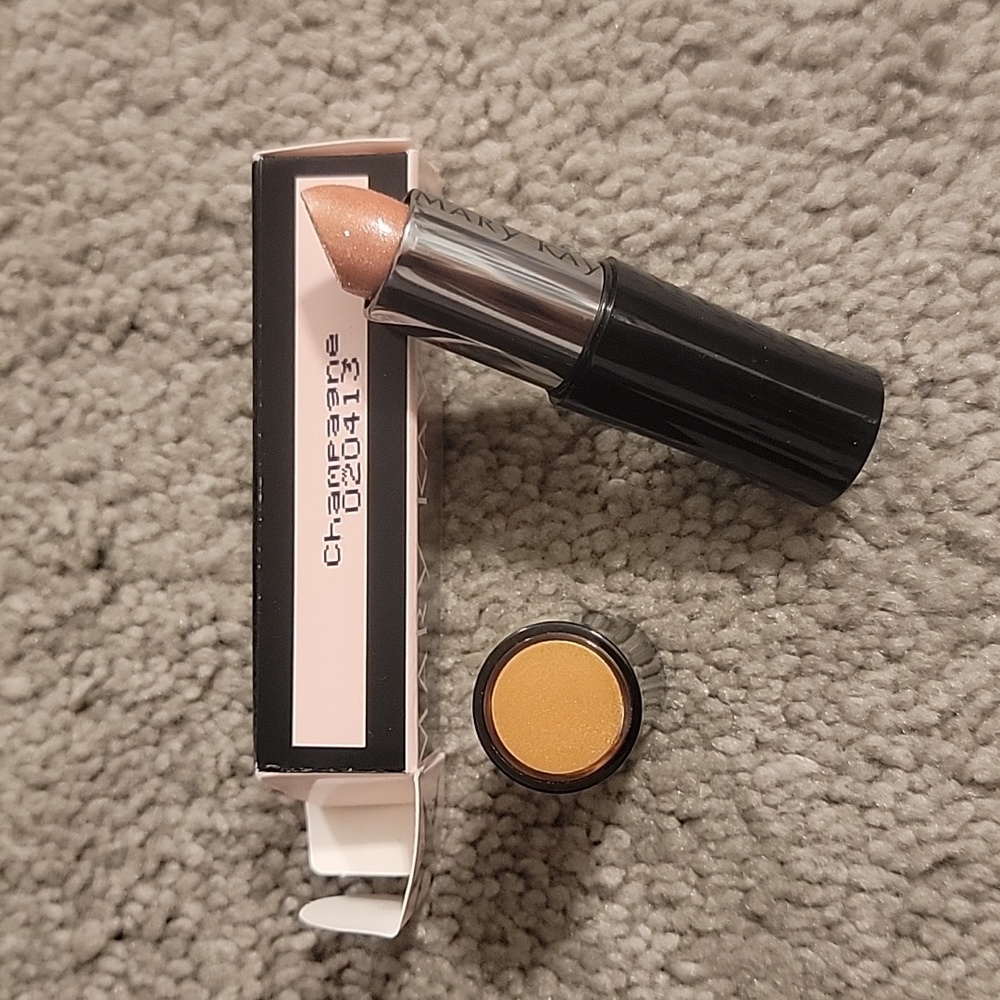 Champagne lipstick